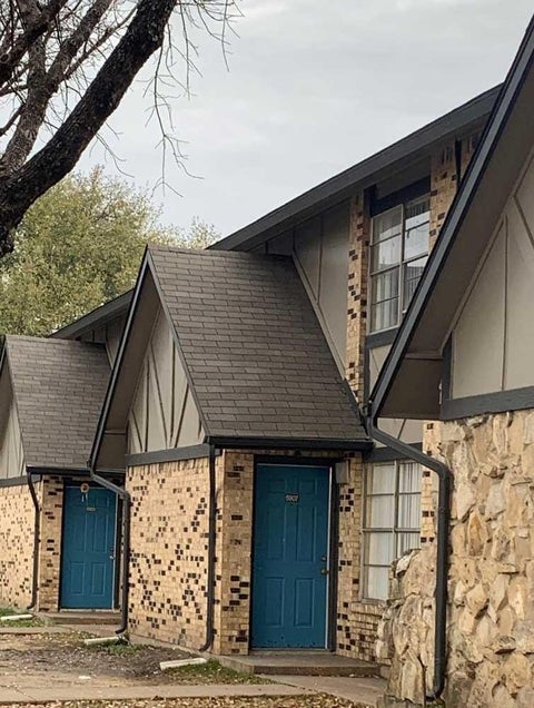 Photo of 1355 N N Jim Miller Road N #02, Dallas, TX 75217 (MLS # 87100430)