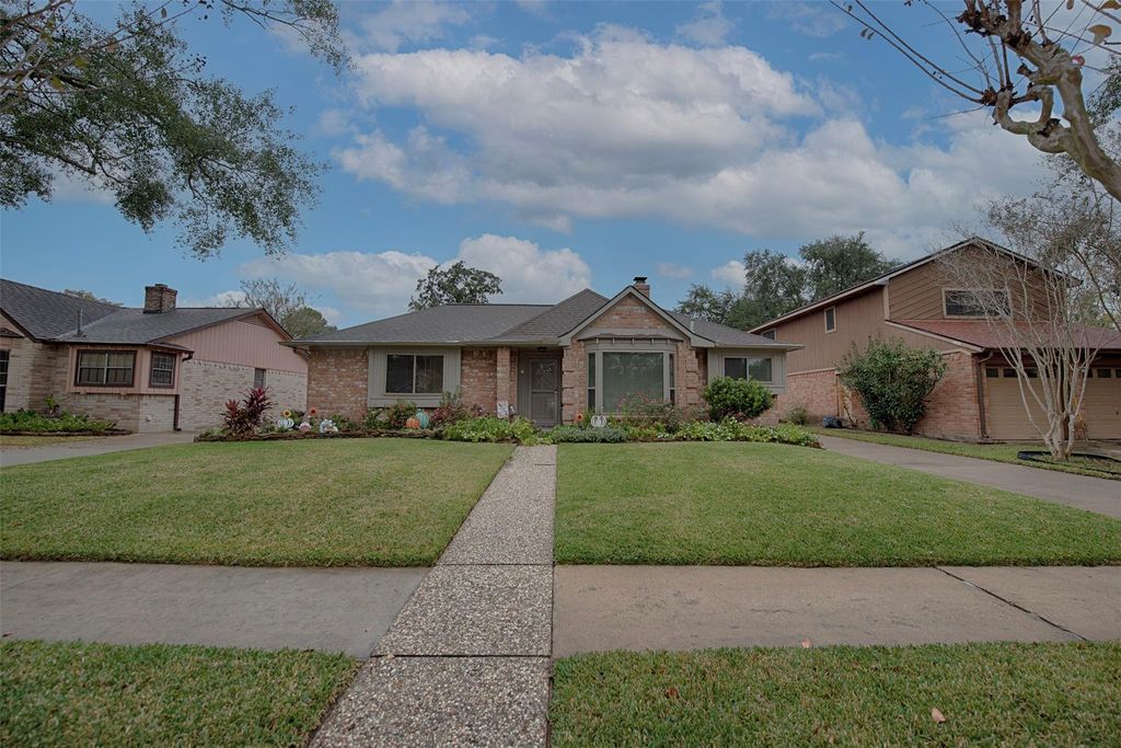 Photo of 15610 Lone Tree Drive, Houston, TX 77084 (MLS # 91692147)