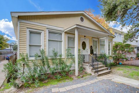 Photo of 1127 Yale Street #B, Houston, TX 77008 (MLS # 57856695)