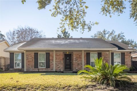 Photo of 8419 Sharpview Drive, Houston, TX 77036 (MLS # 22660380)