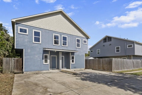 Multifamily For Sale - 7903 Moon Beam Street #AB<br/> Houston, TX 77088