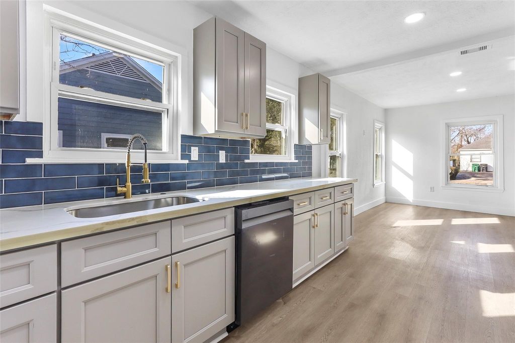 Photo of 4516 Normandy Way, Houston, TX 77021 (MLS # 55491093)