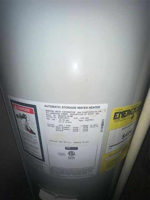 Tiny photo for 403 Mistywood Drive, Houston, TX 77090 (MLS # 9888949)