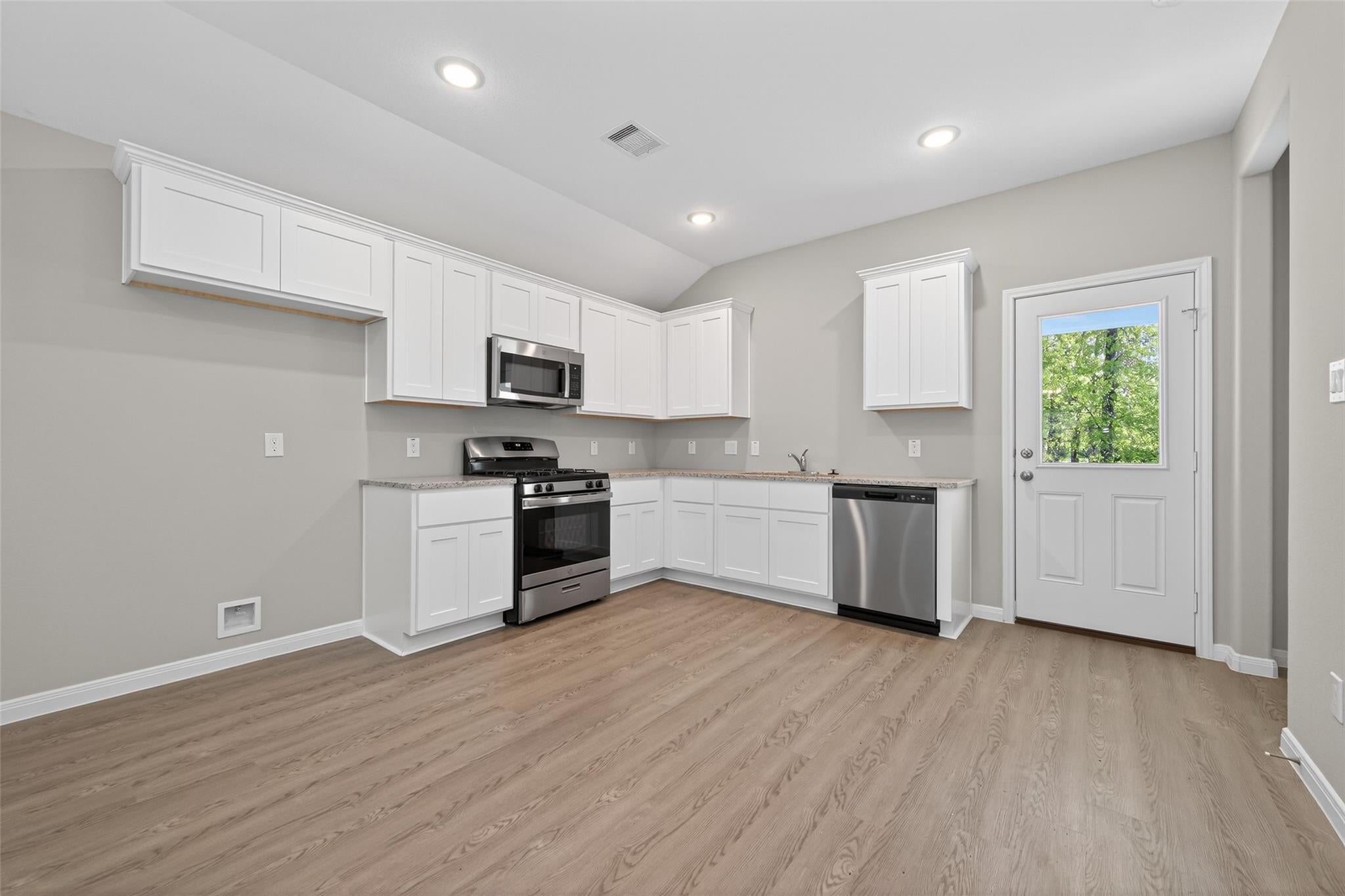 813 Jefferson Avenue