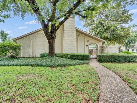 Photo of 2227 Parana Drive, Houston, TX 77080 (MLS # 75451446)