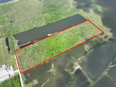 Photo of 950 Miller Drive, Crystal Beach, TX 77617 (MLS # 82177299)