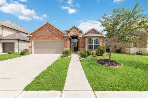 Photo of 77 Carmel Drive, Manvel, TX 77578 (MLS # 86000634)