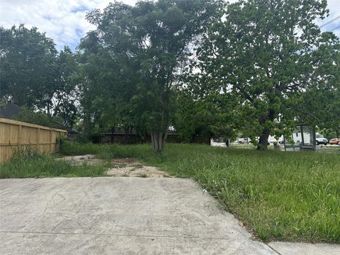 Photo of 3902 Southlawn Street, Houston, TX 77021 (MLS # 69473676)
