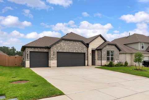 Photo of 15220 Tattle Creek Lane, Conroe, TX 77384 (MLS # 90116187)