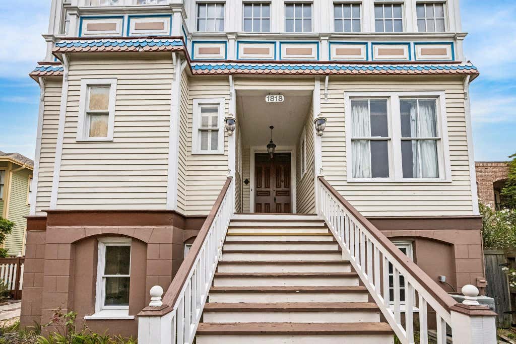 Photo of 1818 Broadway Street, Galveston, TX 77550 (MLS # 16130797)