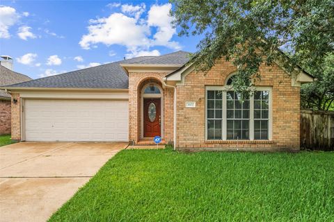 Photo of 3602 Chesapeake Court Ct, Pearland, TX 77584 (MLS # 50725335) Photo of 3602 Chesapeake Court Ct, Pearland, TX 77584 (MLS # 50725335)