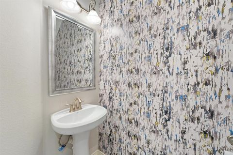 Tiny photo for 2107 Crockett Street, Houston, TX 77007 (MLS # 85485402)