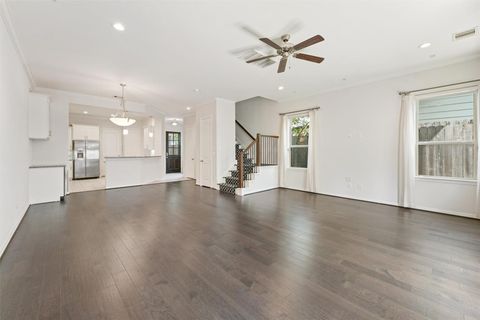 Tiny photo for 2107 Crockett Street, Houston, TX 77007 (MLS # 85485402)