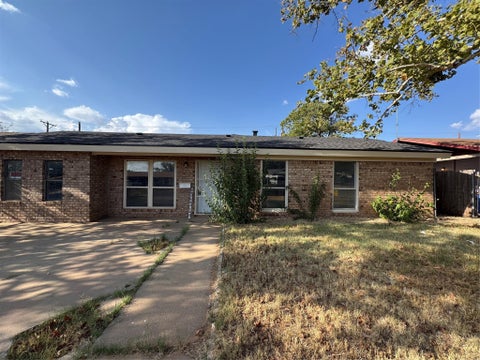 Homes For Sale - 1807 E 1st Street<br/> Lubbock, TX 79403