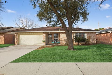 Tiny photo for 9802 Appleridge Drive, Houston, TX 77070 (MLS # 18307632)