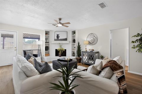 Tiny photo for 9802 Appleridge Drive, Houston, TX 77070 (MLS # 18307632)