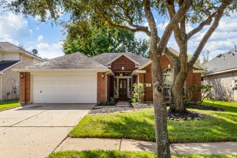 Homes For Rent - 1106 Kerri Ct Court<br/> Fort Bend County, Sugar Land, TX 77479