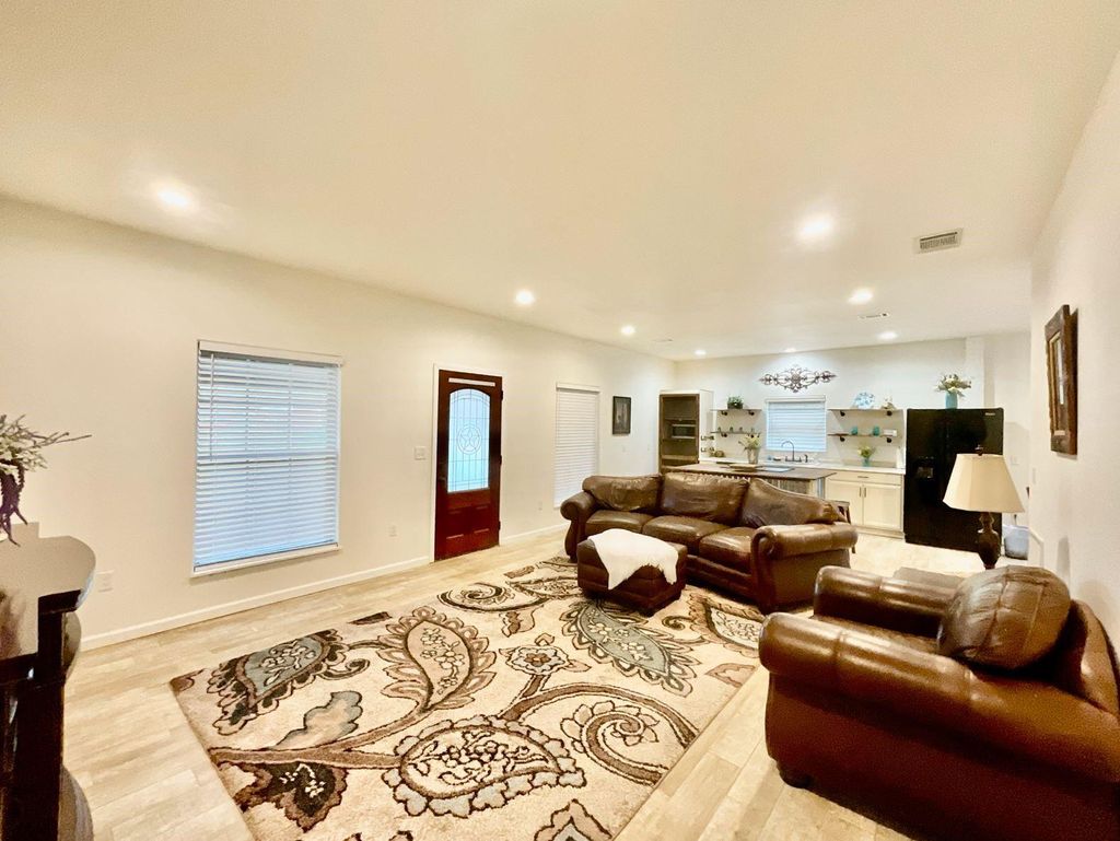 Photo of 544 Keathley Road, Lufkin, TX 75904 (MLS # 95732491)