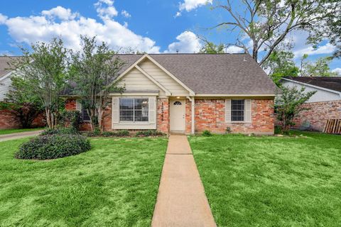 Photo of 12346 Huntington Venture Drive, Houston, TX 77099 (MLS # 34349788)
