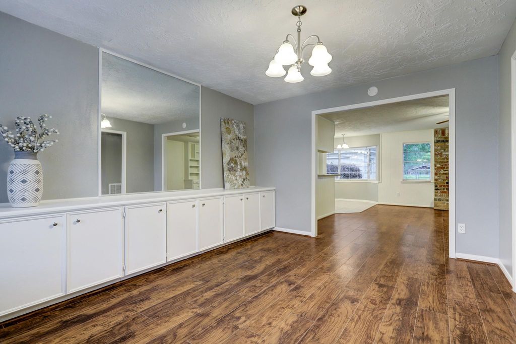 Photo of 12346 Huntington Venture Drive, Houston, TX 77099 (MLS # 34349788)