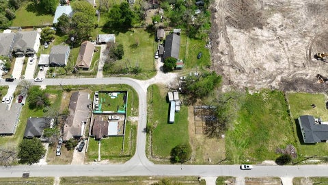 Photo of 7438 Maxroy Street, Houston, TX 77088 (MLS # 924948)