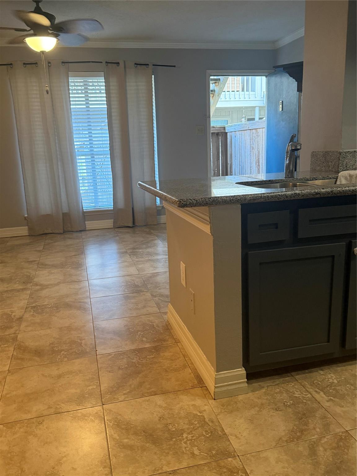 3919 Fairmont Parkway 205