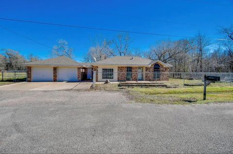 Photo of 19135 County Road 520a, Brazoria, TX 77422 (MLS # 85286181)