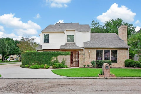 Photo of 3203 Ashfield Drive, Houston, TX 77082 (MLS # 64117984)
