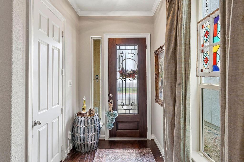 Photo of 2813 Shadow Woods Court, Houston, TX 77043 (MLS # 36879748)