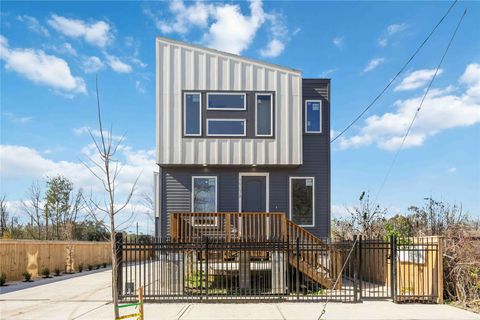 3206 Retta Street Houston TX 77026