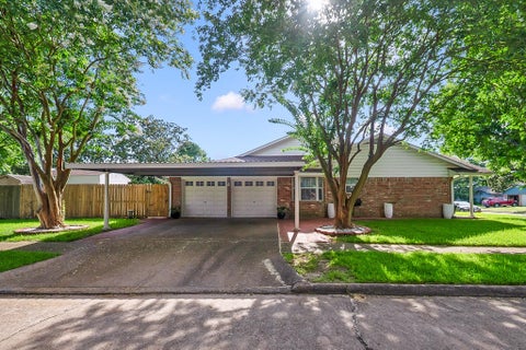 Photo of 1126 Jeffrey Street, Deer Park, TX 77536 (MLS # 36144682)
