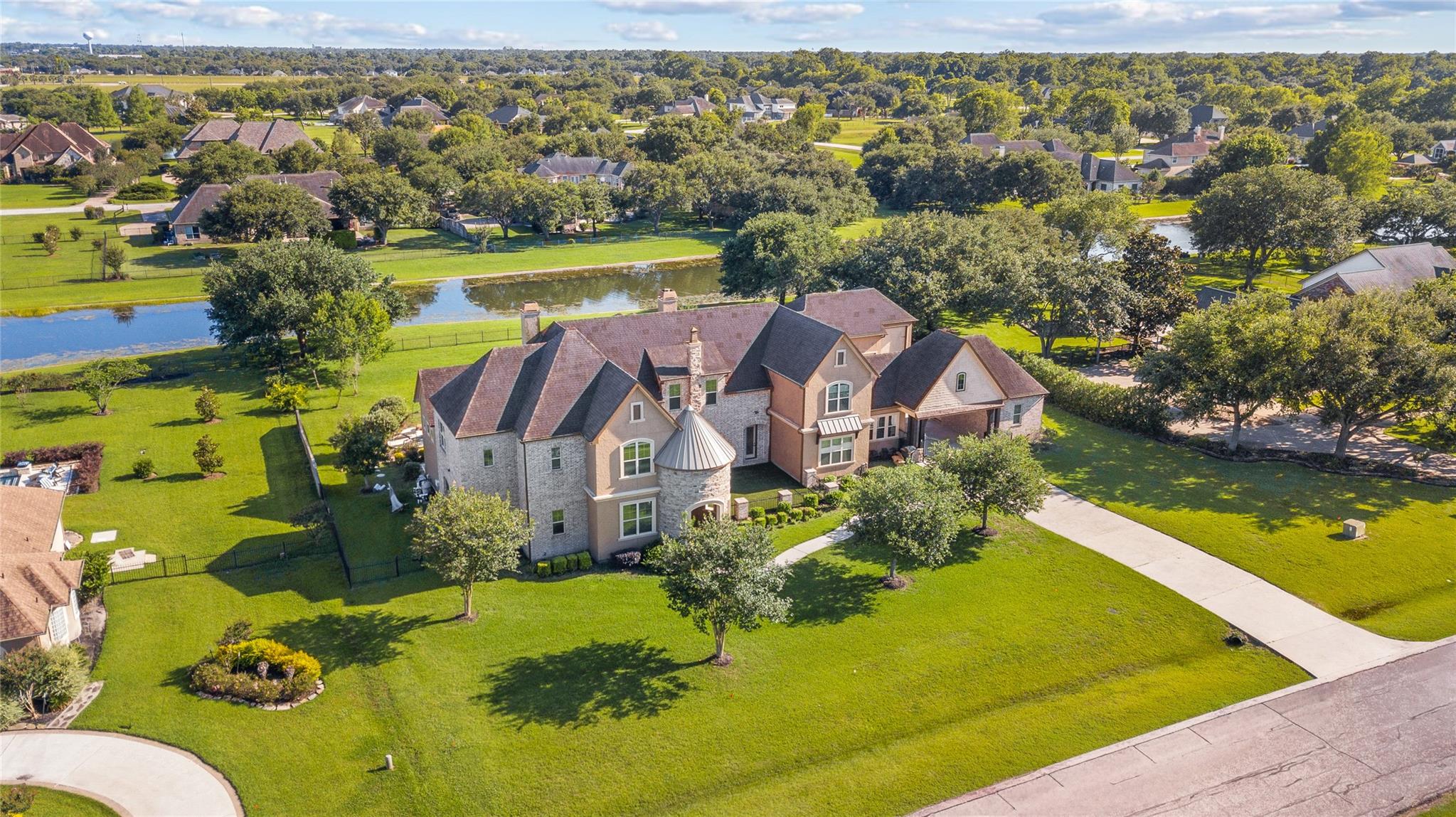 2419 Parrot Shell Lane