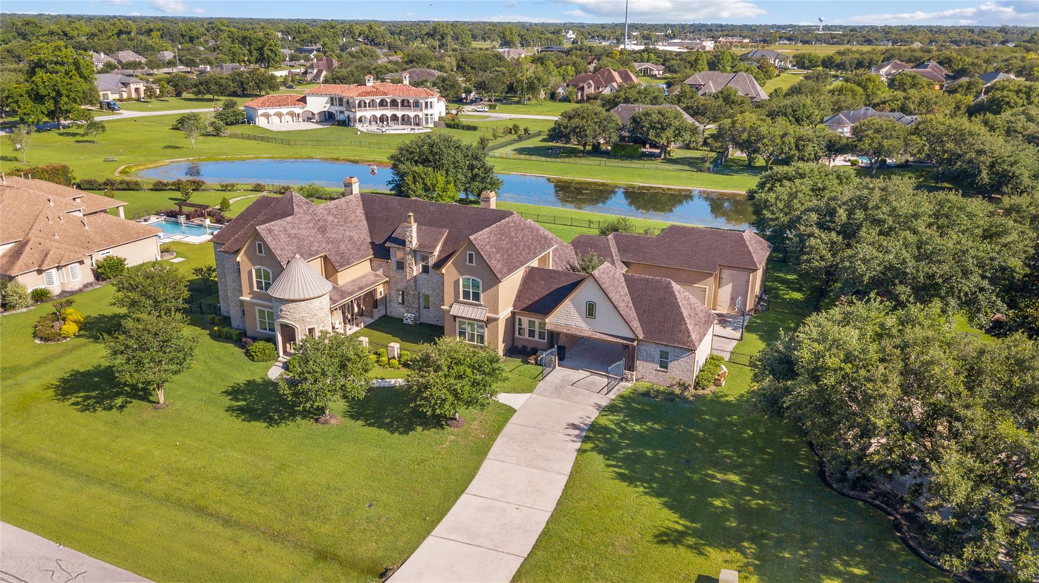 2419 Parrot Shell Lane