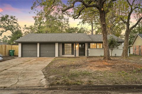 Photo of 10534 Rockaway Drive, Houston, TX 77016 (MLS # 26596218)