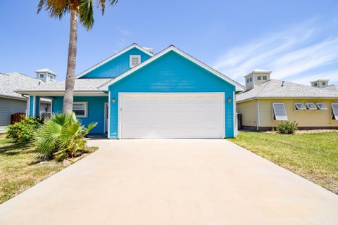 Photo of 2711 Lakeview Drive, Rockport, TX 78382 (MLS # 52432633)