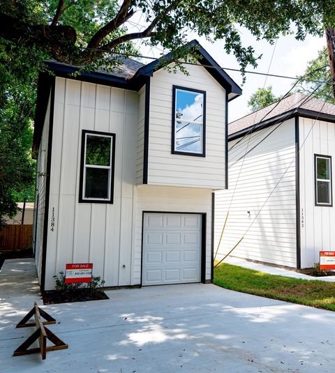 Photo of 11384 Underwood Street, Willis, TX 77318 (MLS # 56398910)