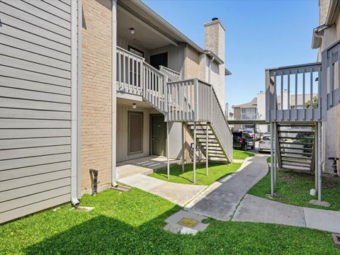 Photo of 260 El Dorado Boulevard #3206, Houston, TX 77598 (MLS # 54690864)