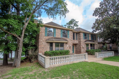 Homes For Sale - 1630 Green Briar Drive<br/> Huntsville, TX 77340