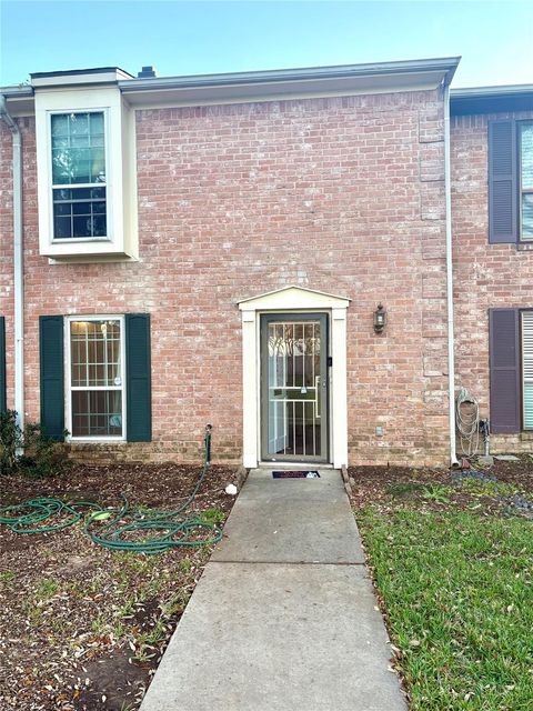 Photo of 14213 Lost Meadow Lane, Houston, TX 77079 (MLS # 87976633)