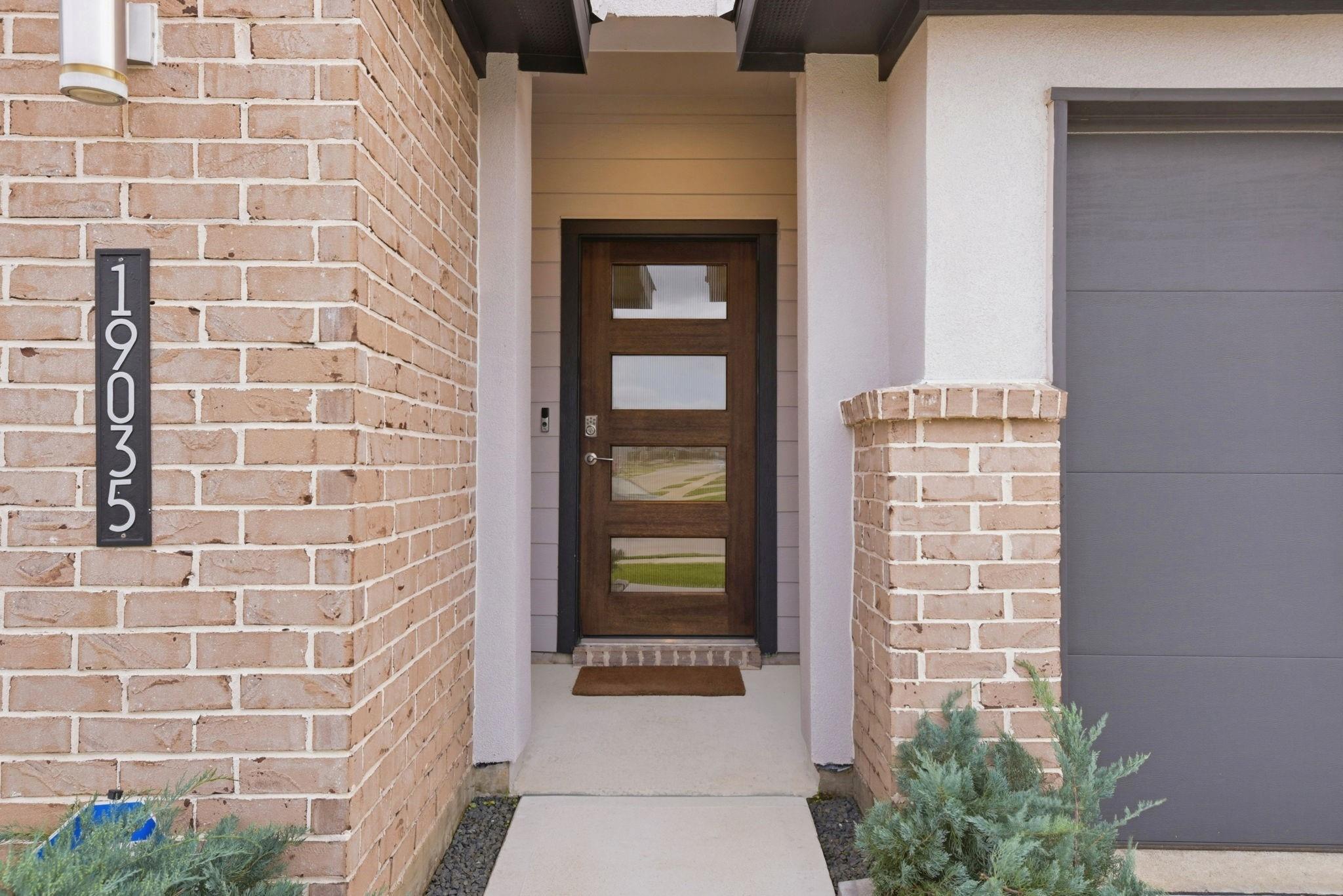 19035 Denstone Cliff Way