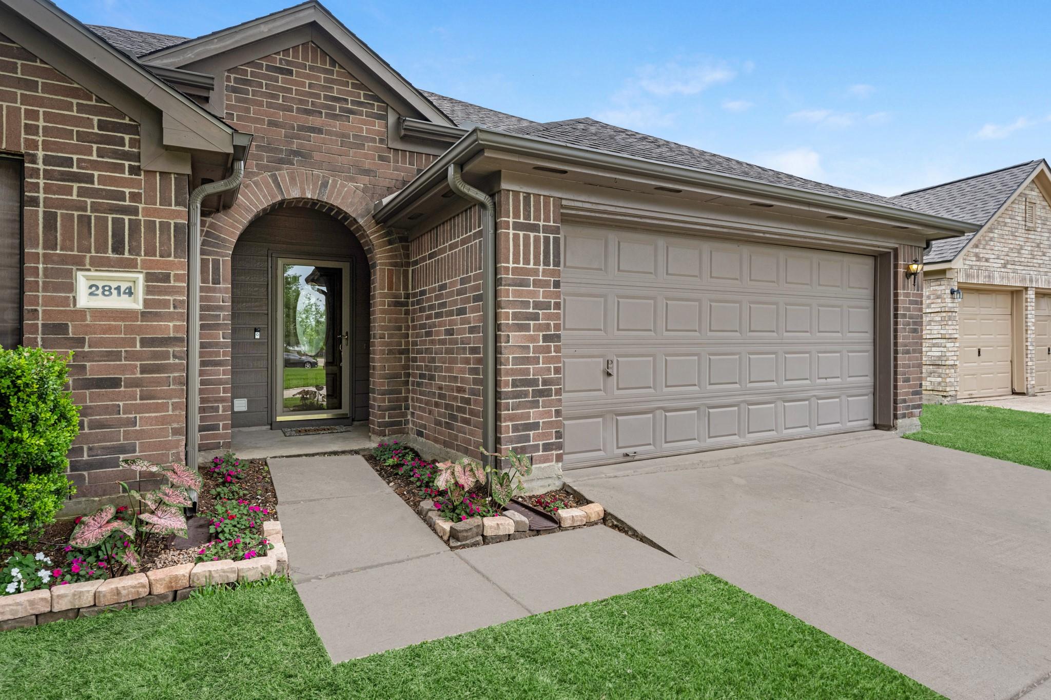 2814 Huntington Way