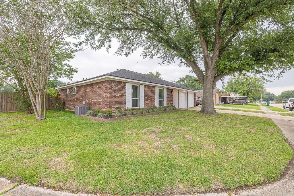 Photo of 4127 Alecia Drive, Pasadena, TX 77503 (MLS # 50873854)
