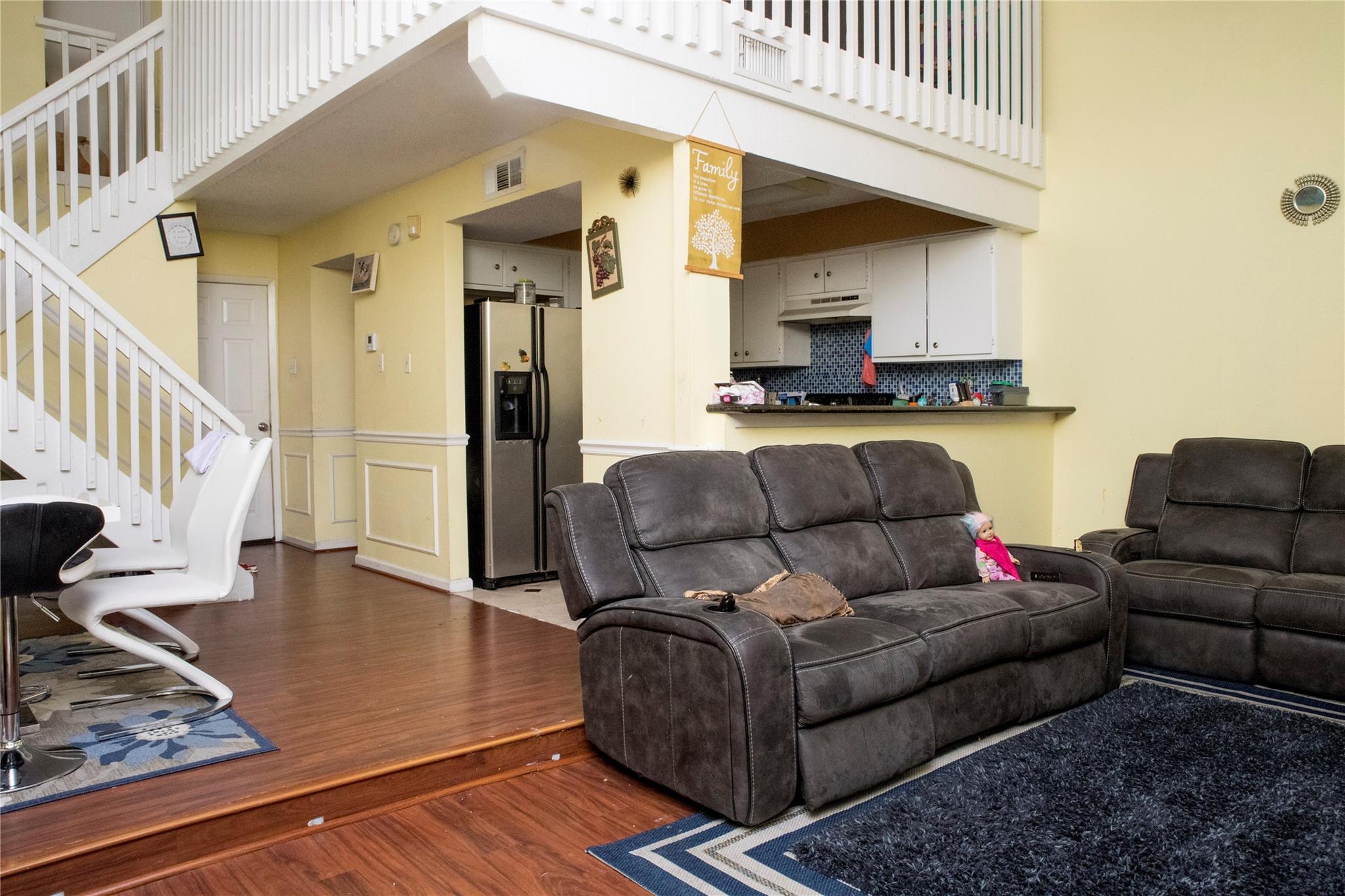 13005 Leader Street 563