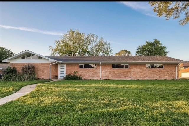 4800 Country Club View