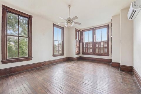 Tiny photo for 1701 Ball, Galveston, TX 77550 (MLS # 13094244)