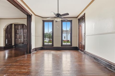 Tiny photo for 1701 Ball, Galveston, TX 77550 (MLS # 13094244)