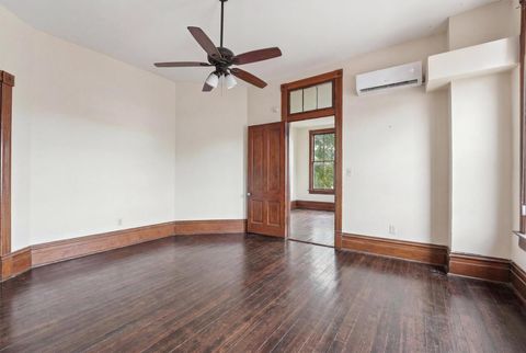 Tiny photo for 1701 Ball, Galveston, TX 77550 (MLS # 13094244)