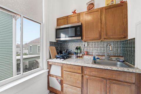 Tiny photo for 1701 Ball, Galveston, TX 77550 (MLS # 13094244)
