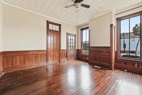 Tiny photo for 1701 Ball, Galveston, TX 77550 (MLS # 13094244)