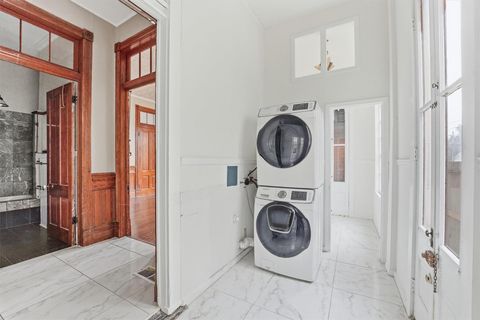 Tiny photo for 1701 Ball, Galveston, TX 77550 (MLS # 13094244)
